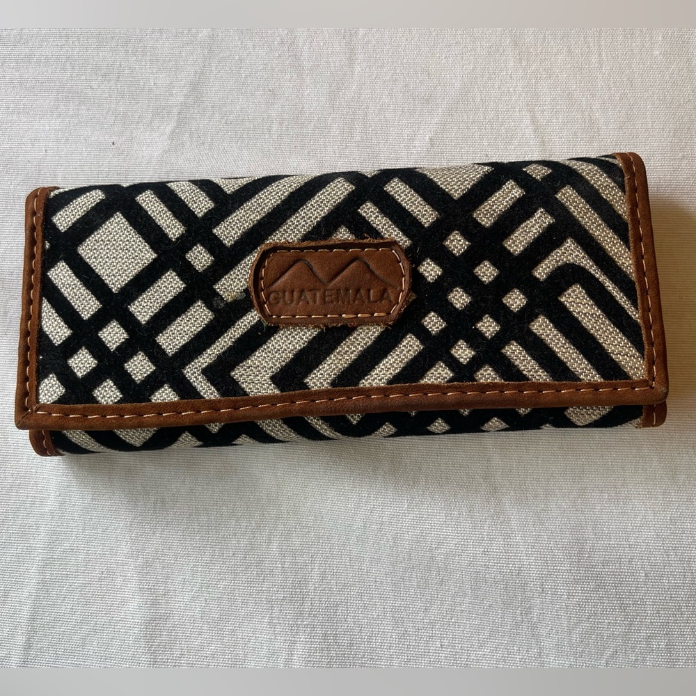 Handmade Guatemalan Woven Textile Leather Wallet Black and White Geometric